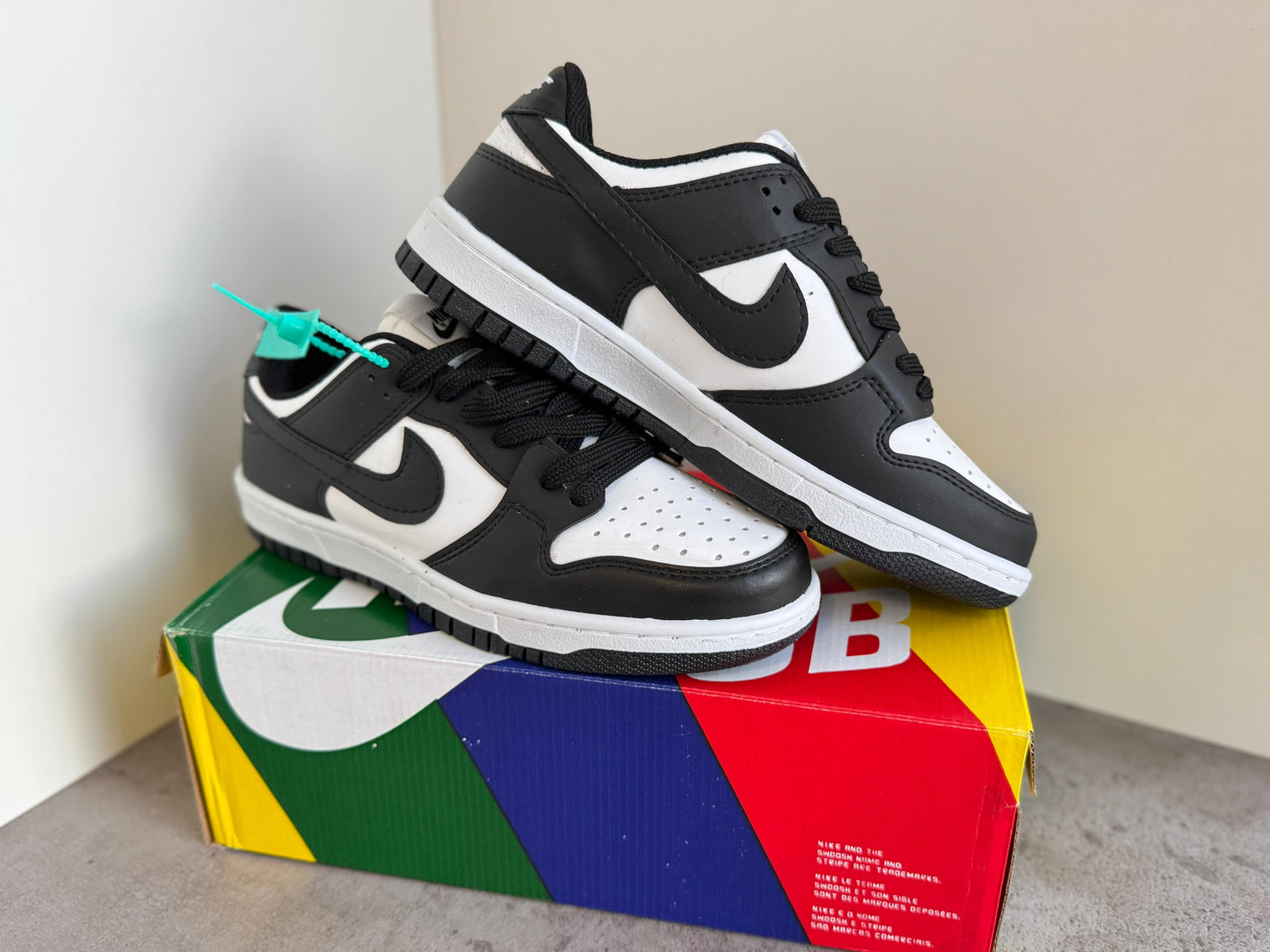 Nike Dunk Negru-Alb