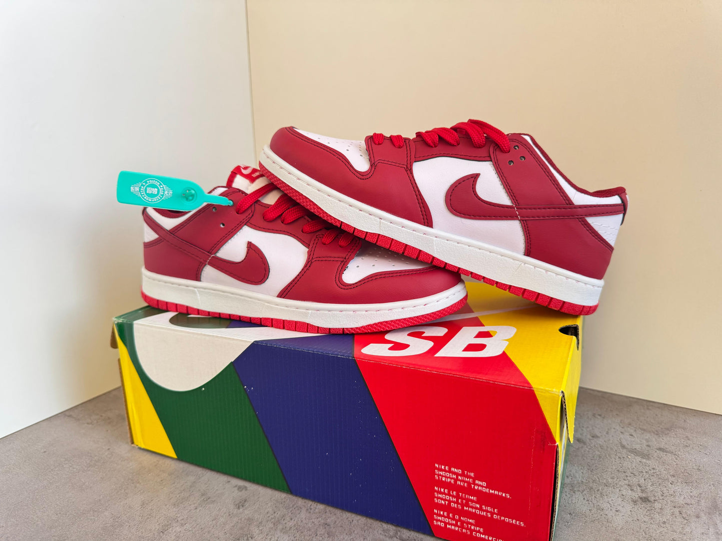 Nike Dunk Rosu-Alb