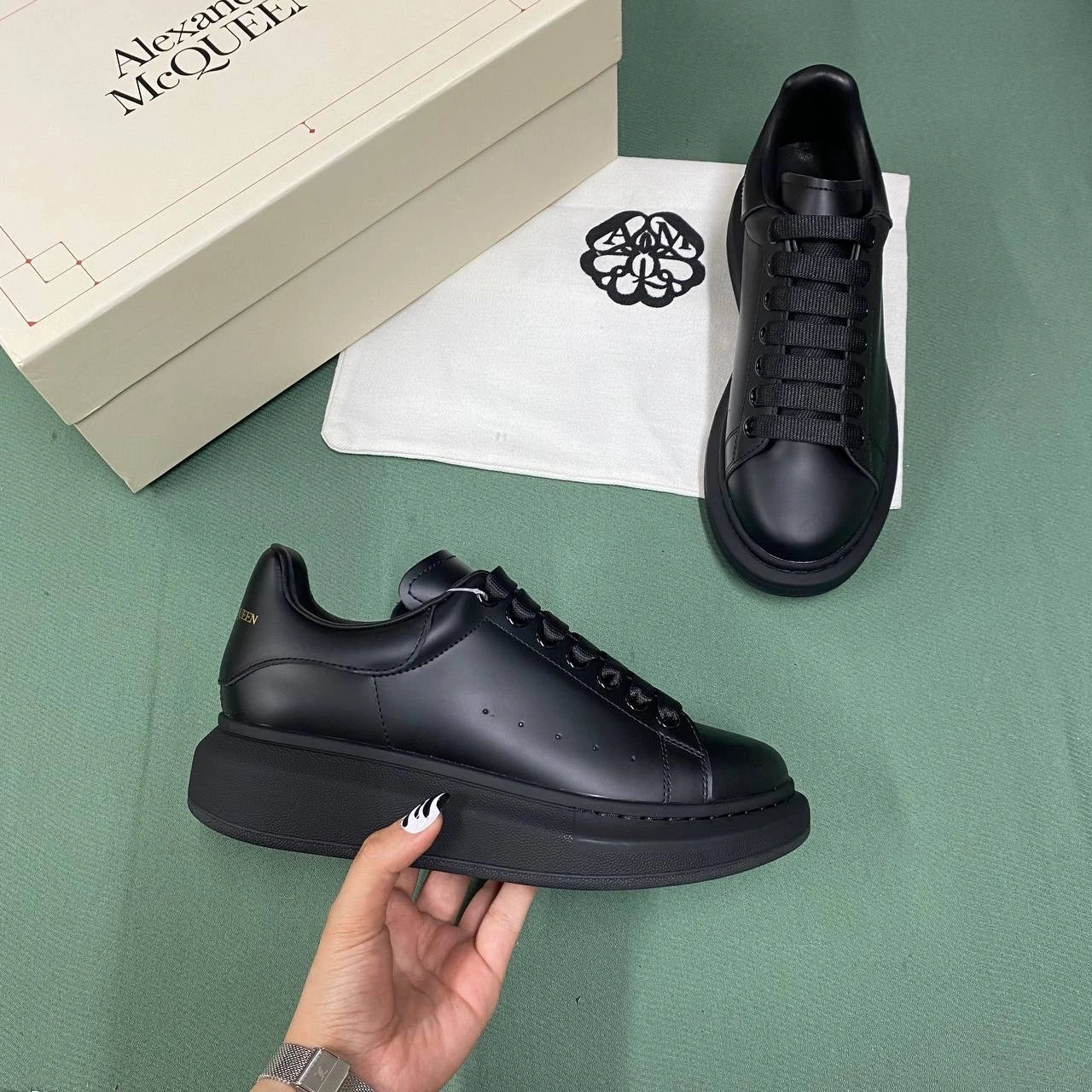 Adidasi Alexander McQueen NEGRU - FULLBOX