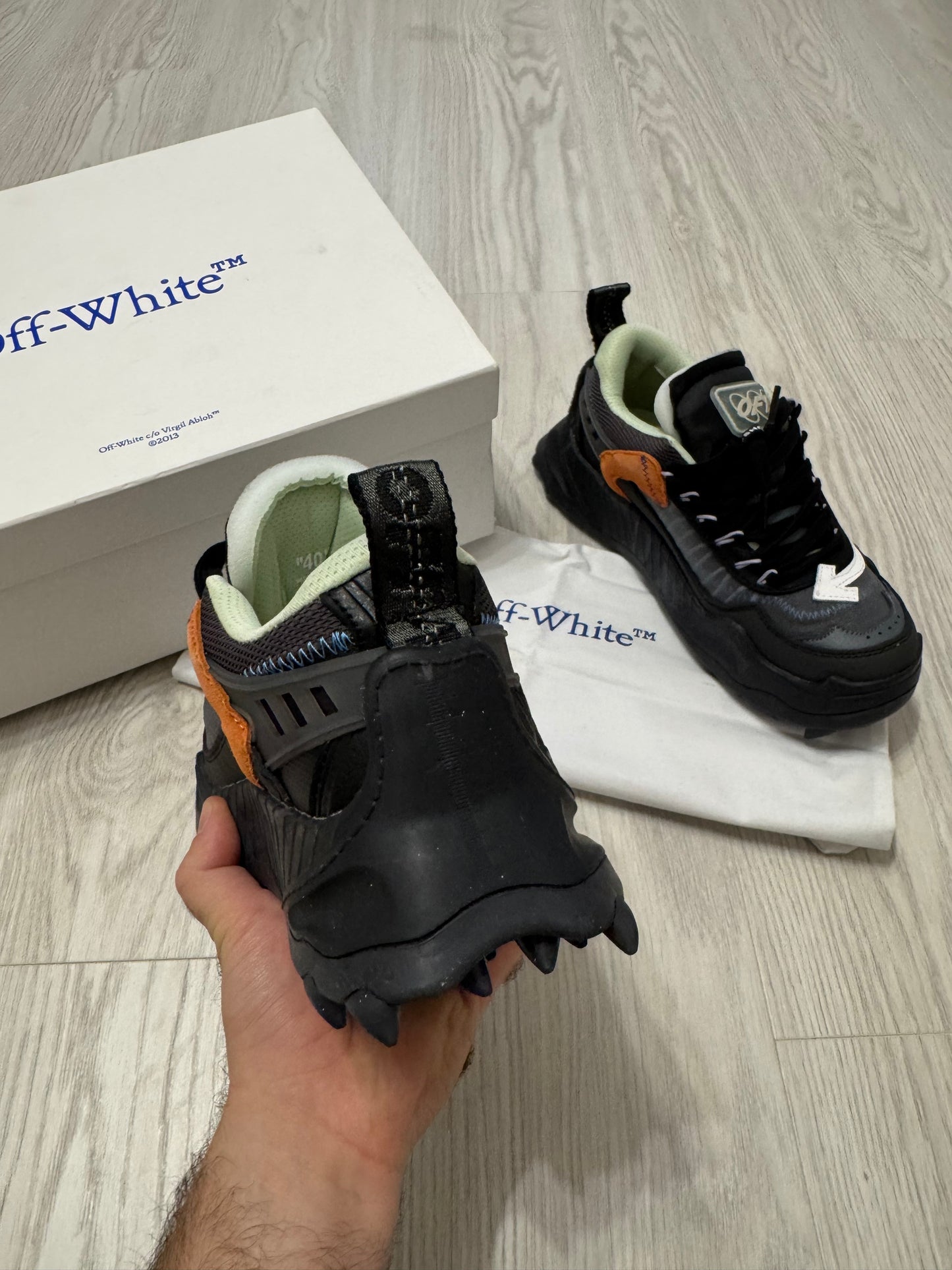 OFF WHITE, Odsy 1000 / Black