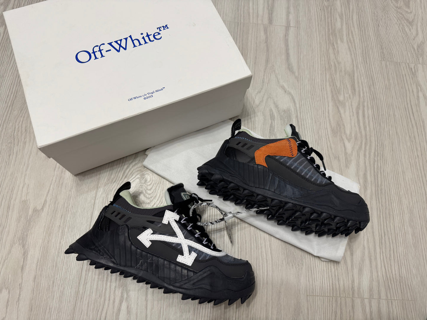 OFF WHITE, Odsy 1000 / Black