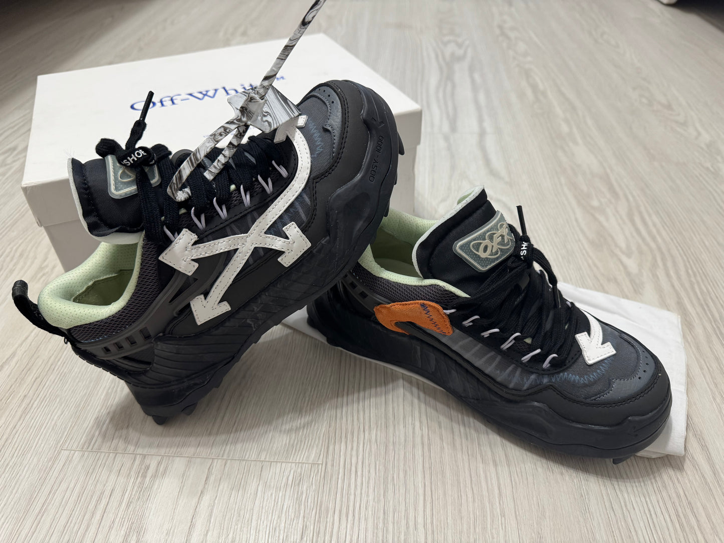 OFF WHITE, Odsy 1000 / Black