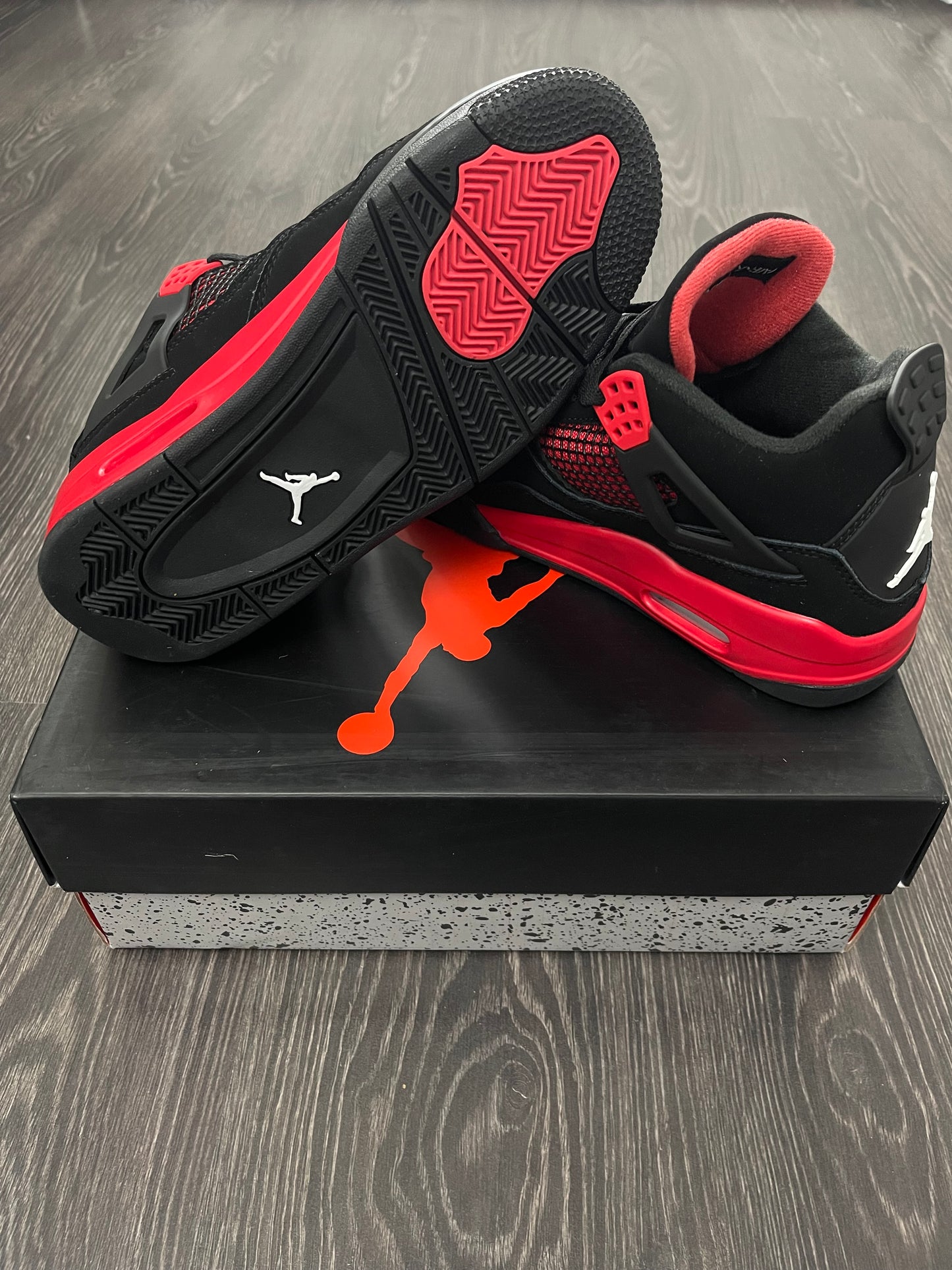 JORDAN 4 Retro Red Thunder