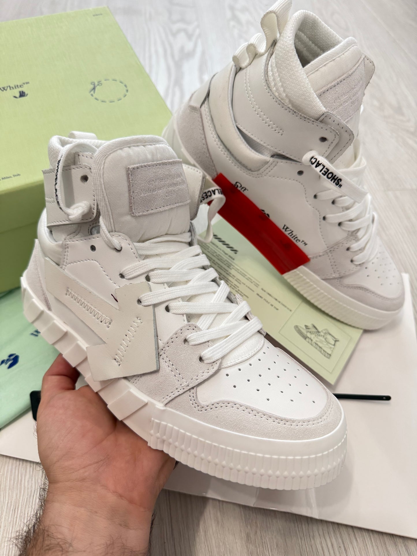 OFF WHITE, High / White