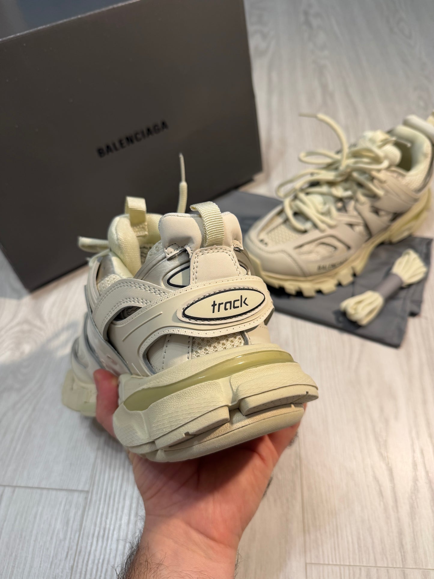 Balenciaga Track / Beige