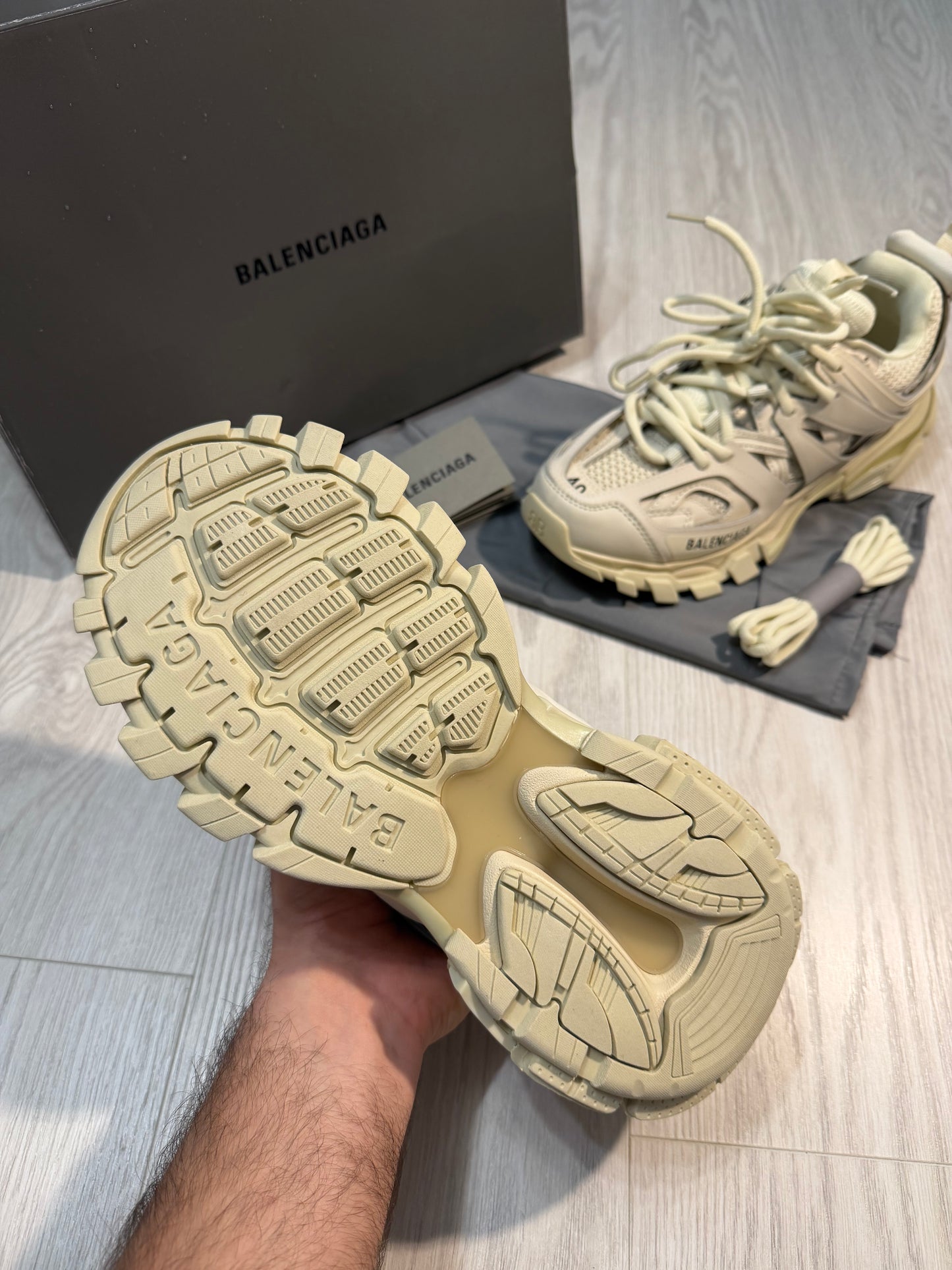 Balenciaga Track / Beige